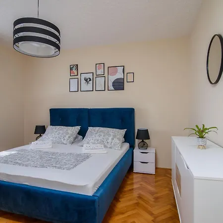 Modern Near With Sea View Terrace And Lounge Area - Two Bedroom *
